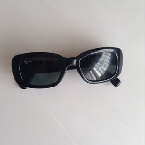 RAY-BAN SUNGLASSES.  Wayfarer.